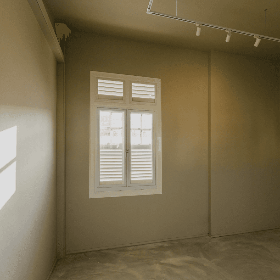 Blank Space gallery image 1